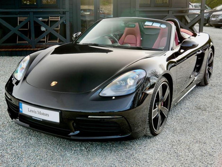 2026 Porsche Boxster - image 21