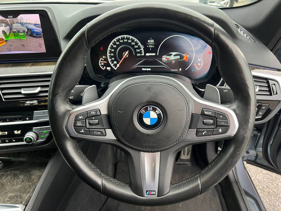 2020 BMW 5 Series - image 4