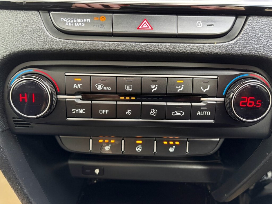 2023 Kia XCeed - image 35