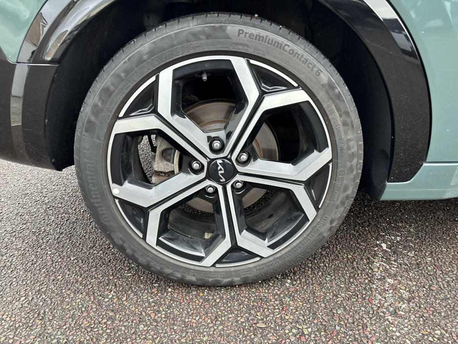 2025 Kia Niro - image 4