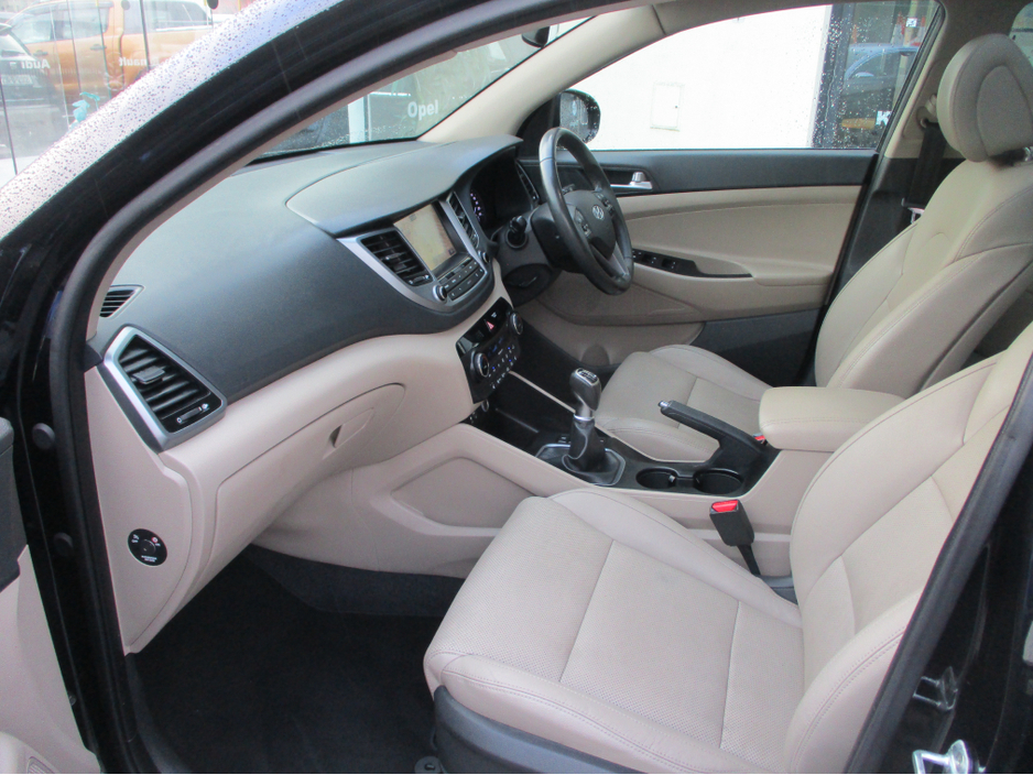 2016 Hyundai Tucson *****SOLD     SOLD****PREMIUM   PAN ROOF5DR