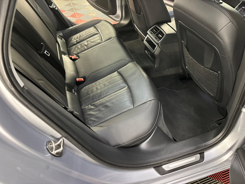 2022 Audi A6 - image 12