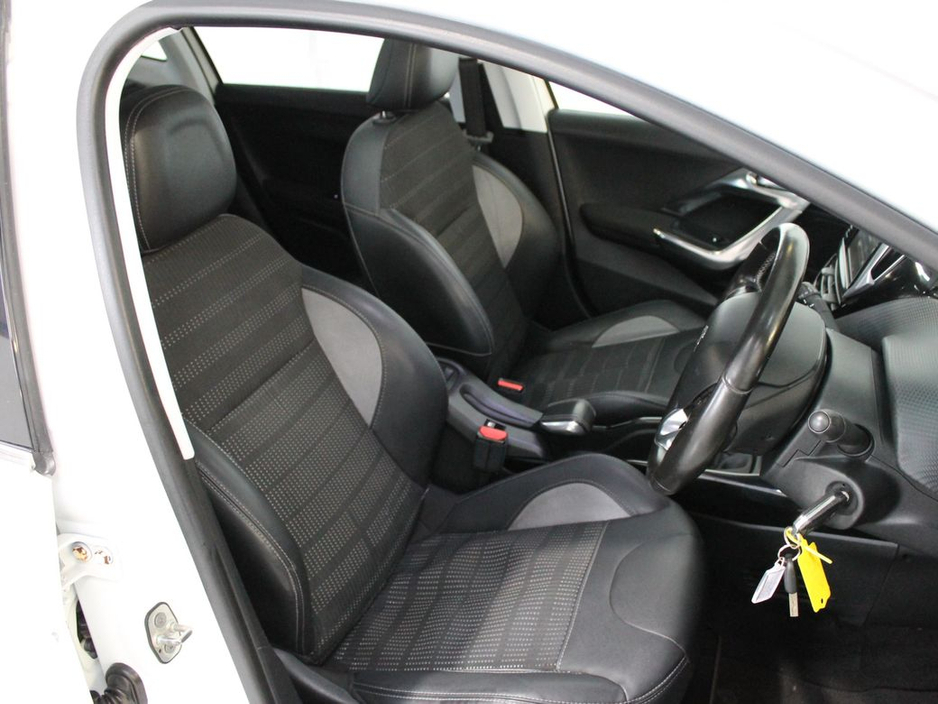 2016 Peugeot 2008 Allure 1.6 Blue HDI 100 4DR €7,499