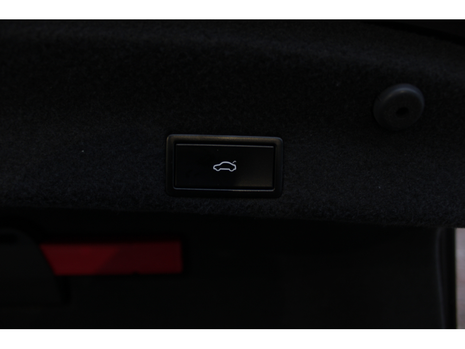 2018 Volkswagen Passat 2.0TDI 150BHP ELEGANCE EDITION 4DR SALOON // 1 OWNER IN IMMACULATE CONDITION // WELL WORTH VIEWING // BUY WITH CONFIDENCE AA AND SIMI APPROVED DEALER 2025 // FINANCE ARRANGED // TRADE INS WELCOME // €19,950