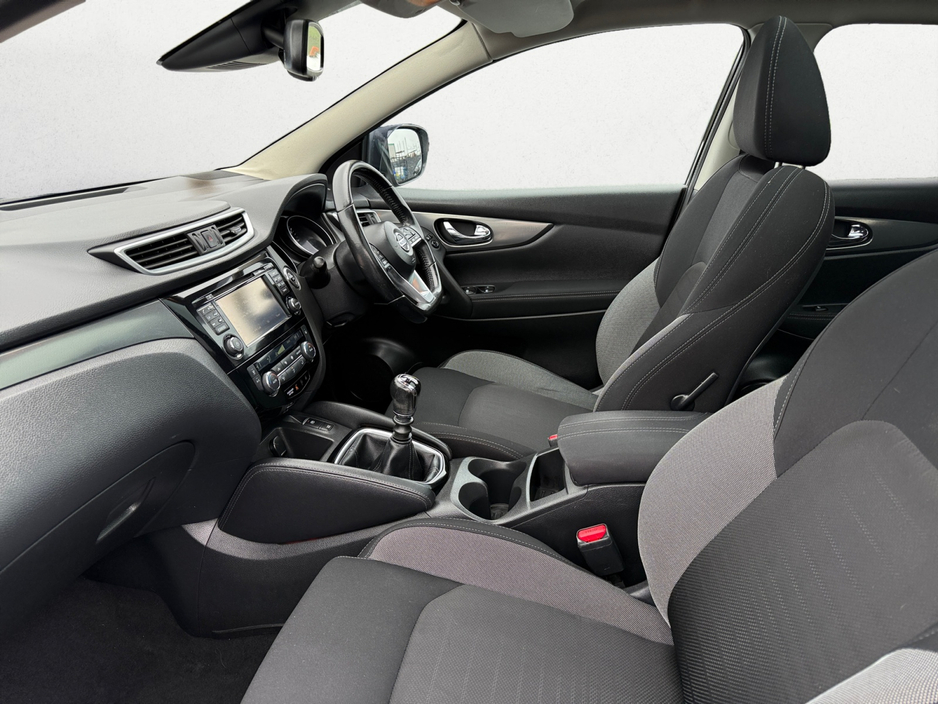 2018 Nissan Qashqai - image 6