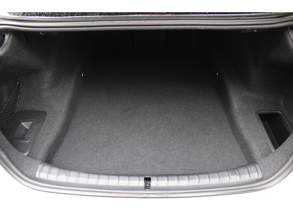 2020 BMW 5 Series - image 21