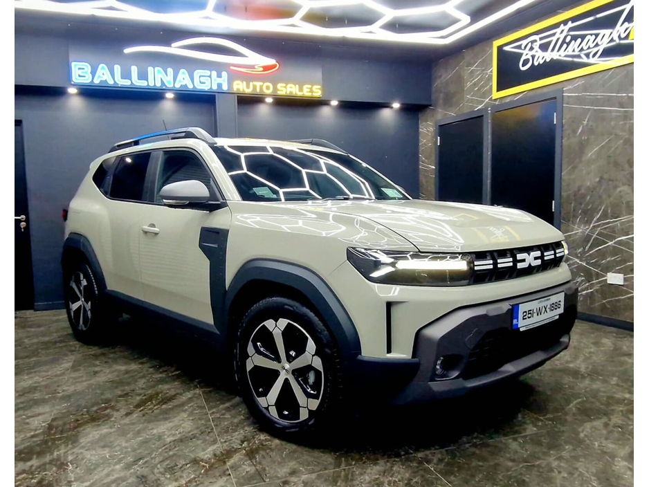 2025 Dacia Duster - image 3
