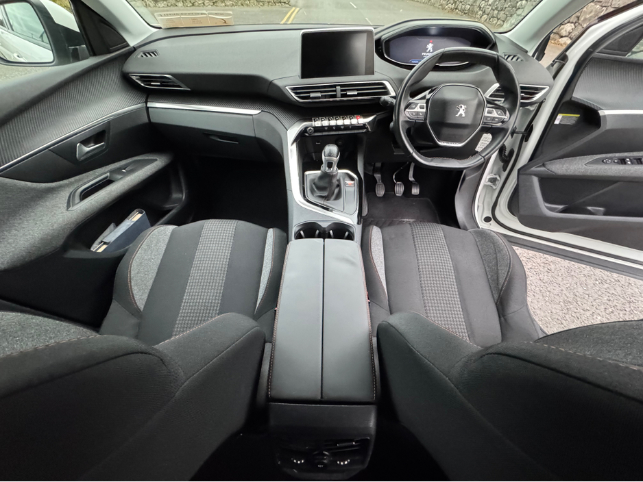 2017 Peugeot 3008 ACTIVE 1.6 BLUE HDI 120 4 4DR €17,950