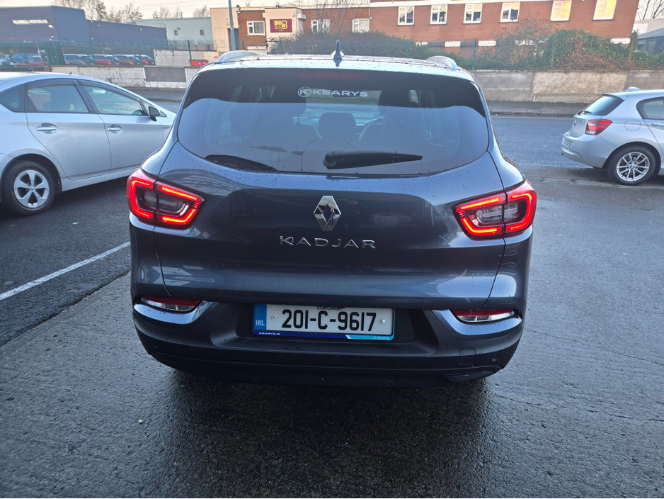 2020 Renault Kadjar - image 3