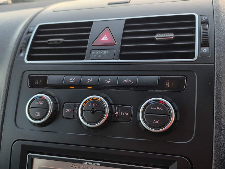 2013 Volkswagen Touran ( 132 REG  )1.4 TSI HIGHLINE EDITION  7 SEATER ALLOYS SIMI DEALER - SPECIALISING IN IMPORTS OF GERMAN AUTOMATIC HI SPEC CARS €10,950