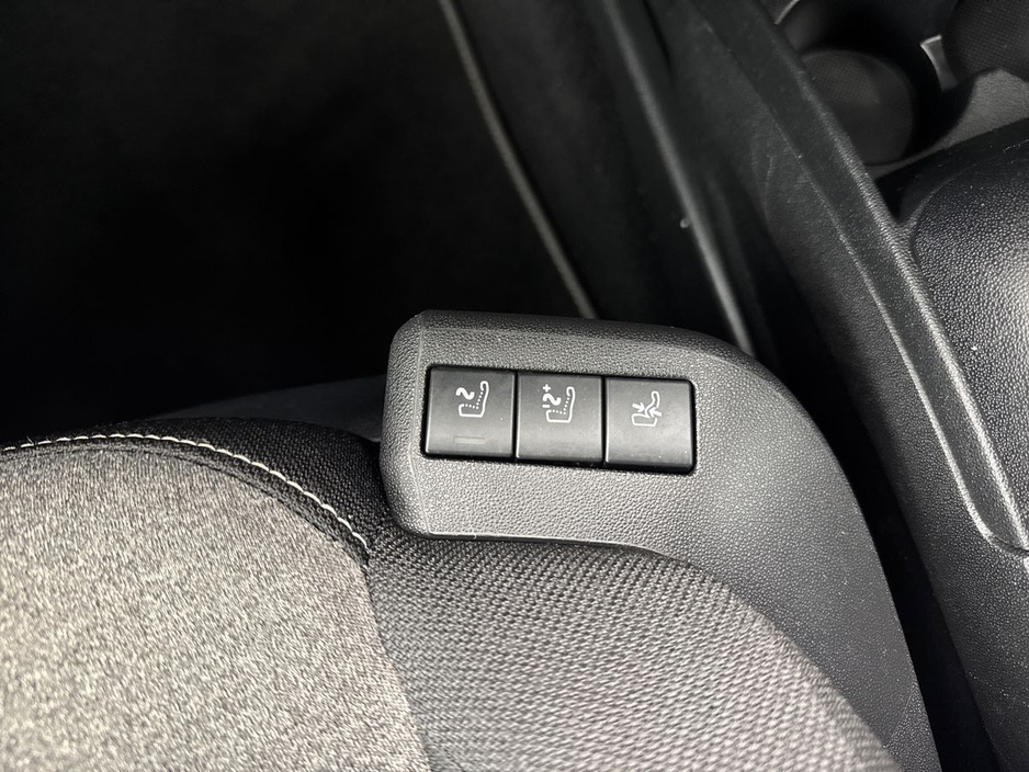 2021 Citroen Grand C4 SpaceTourer - image 22