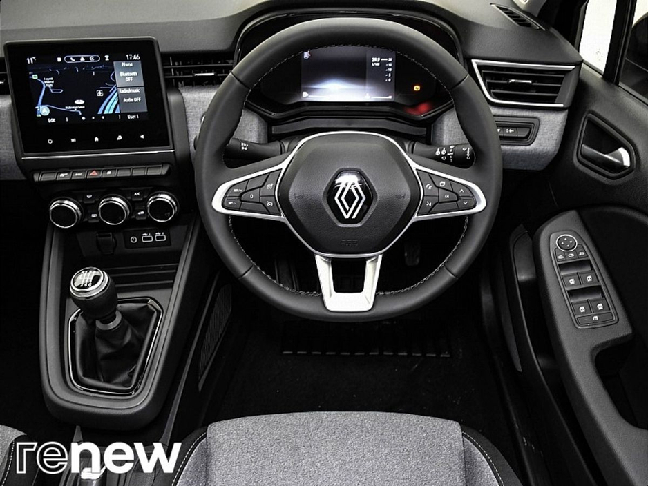 2025 Renault Clio - image 29