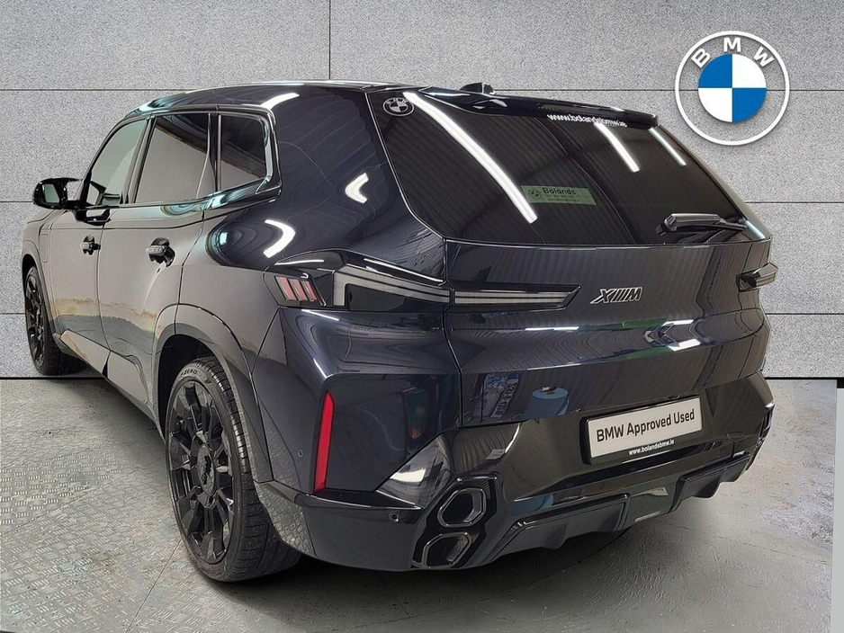2025 BMW XM - image 2