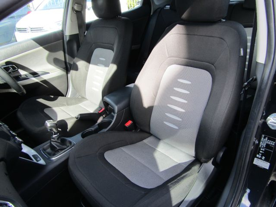 2013 Kia Ceed - image 11