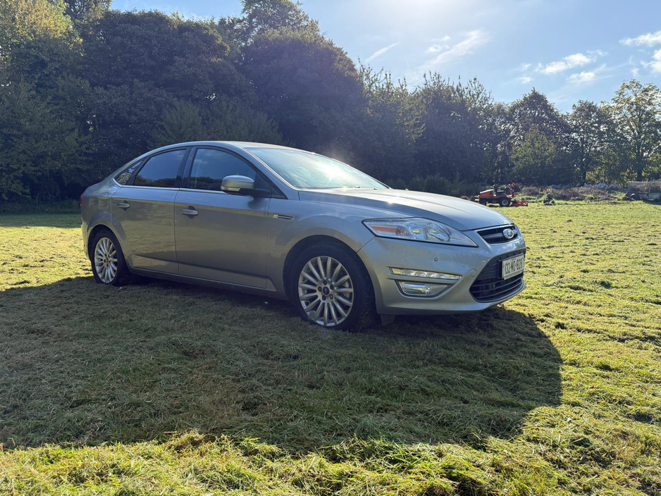 2013 Ford Mondeo - image 2