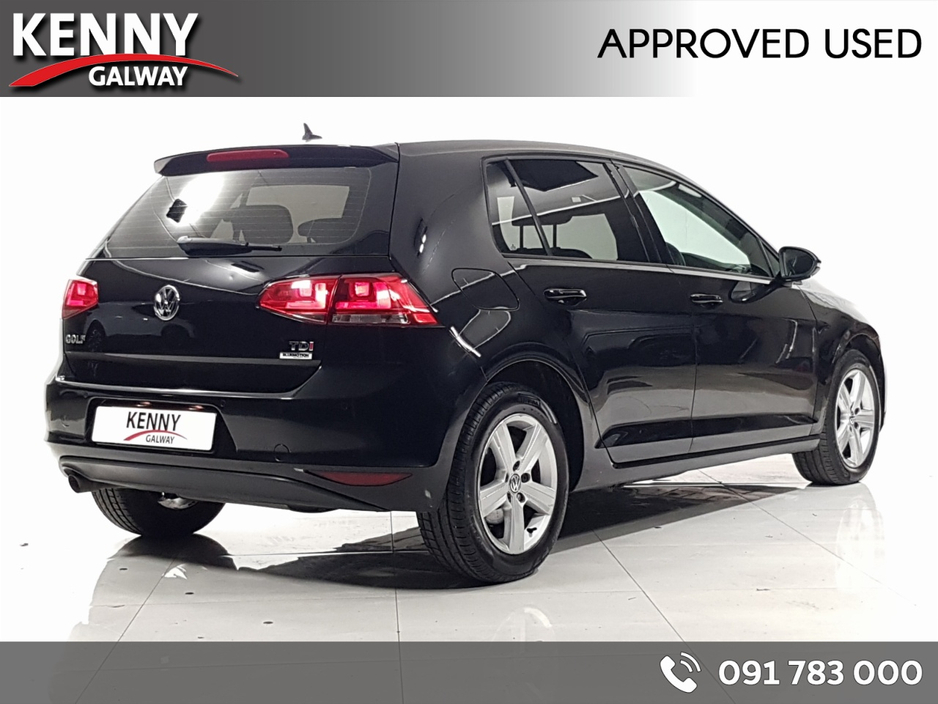 2016 Volkswagen Golf - image 8