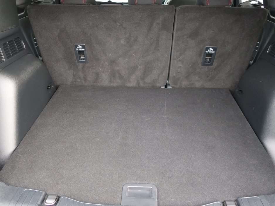 2025 Ford Kuga - image 9