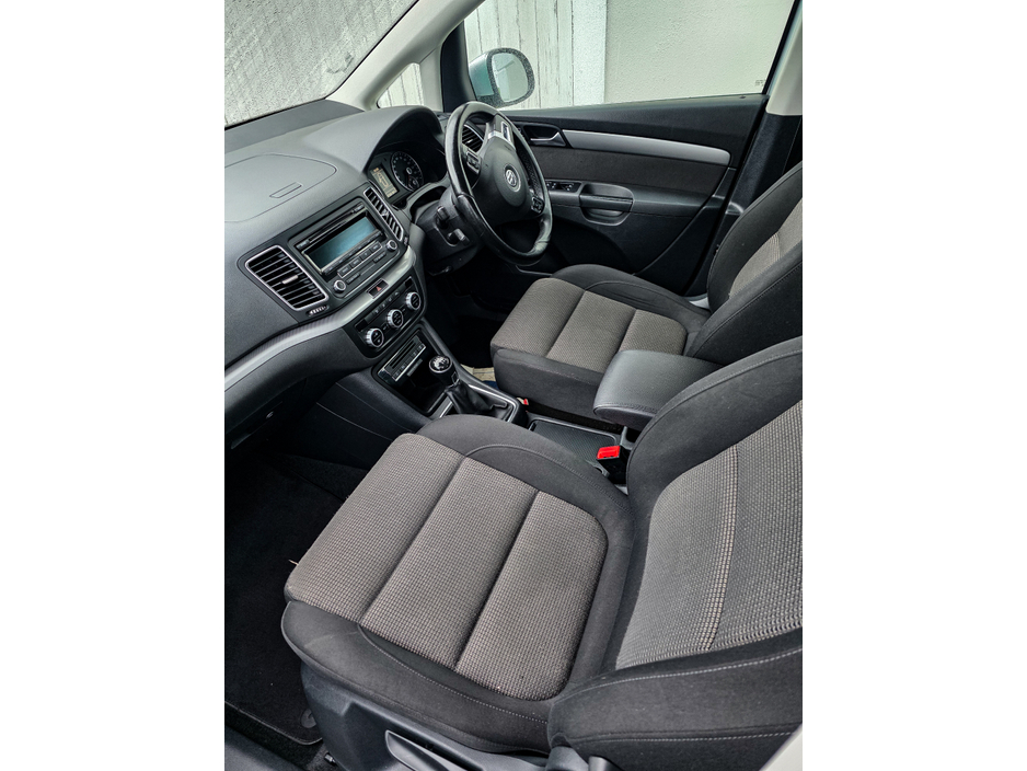 2015 Volkswagen Sharan - image 9