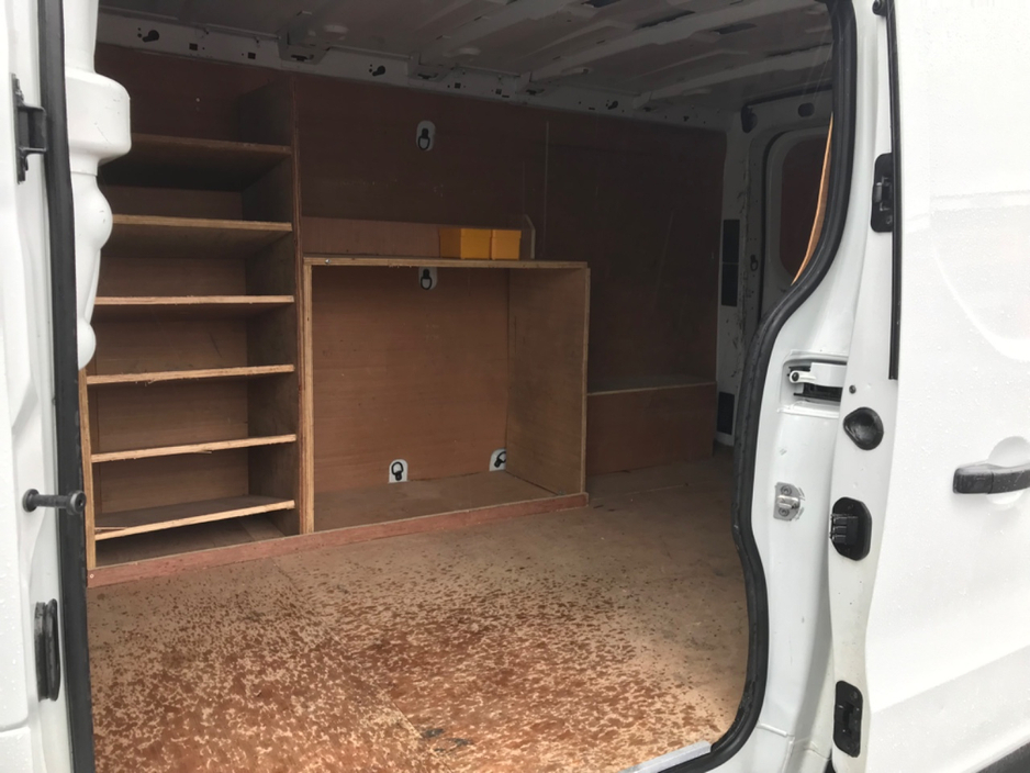 2019 Renault Trafic - image 19