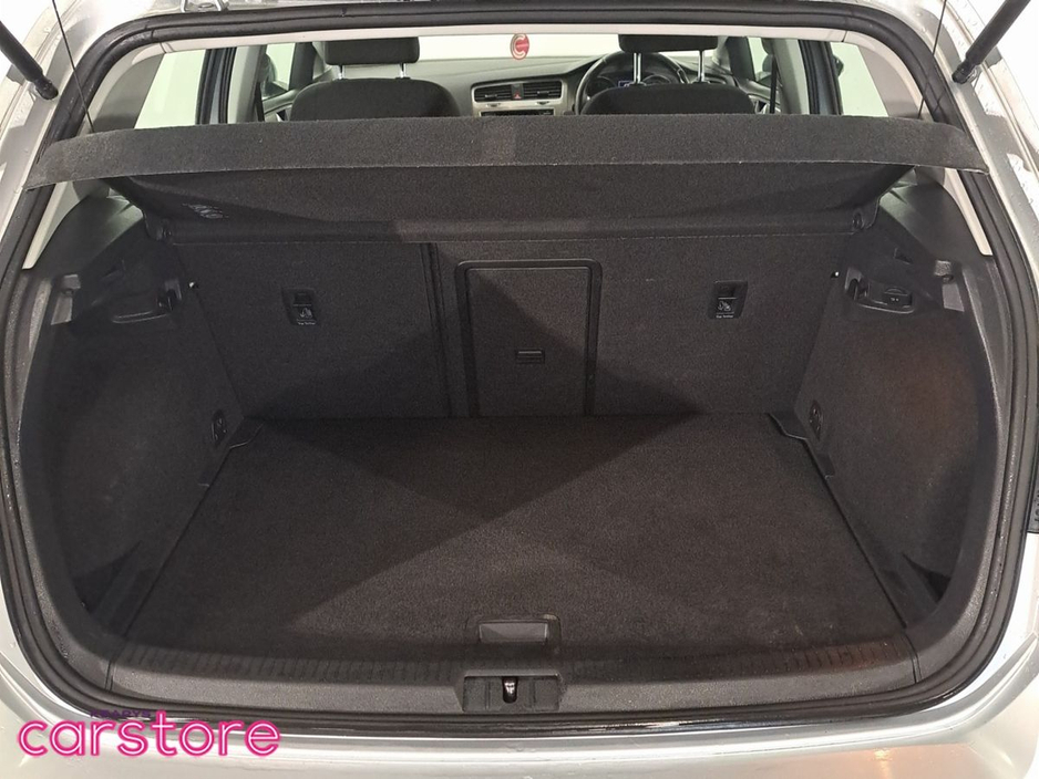 2016 Volkswagen Golf 1.6 TDI 5DR 110HP BlueMotion €15,480