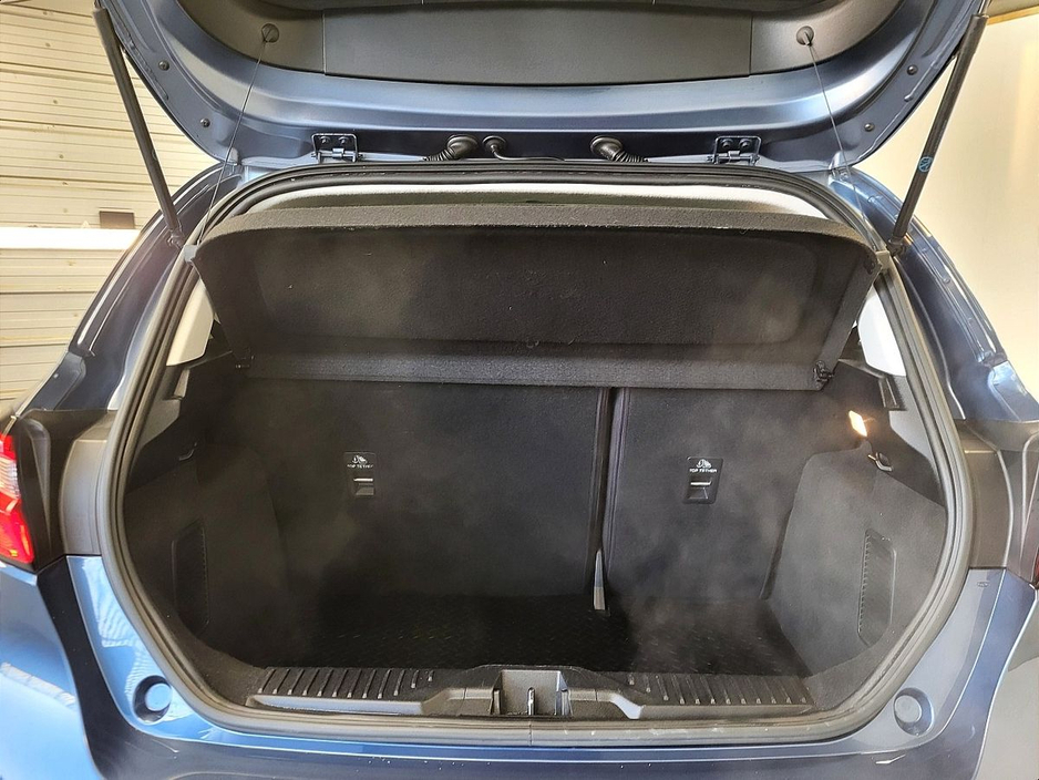 2022 Ford Fiesta - image 10