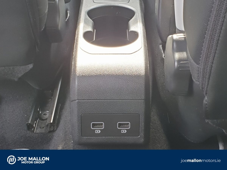 2020 Renault Zoe - image 24