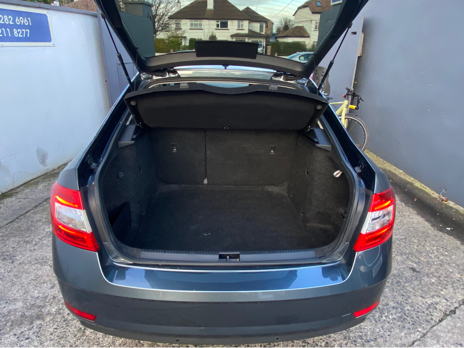 2017 Skoda Octavia - image 14