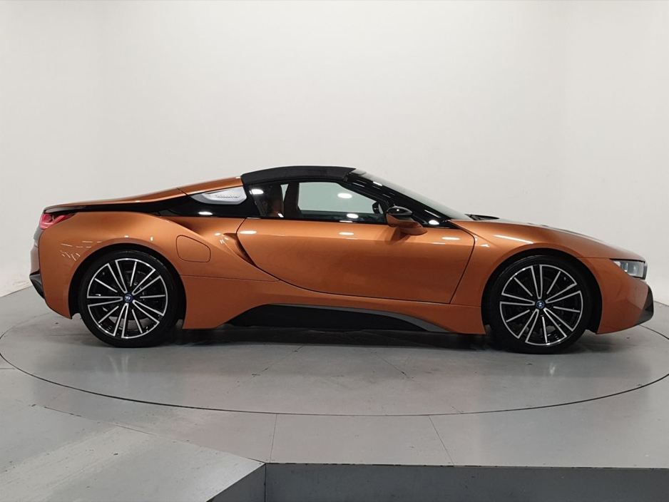 2019 BMW i8 - image 30