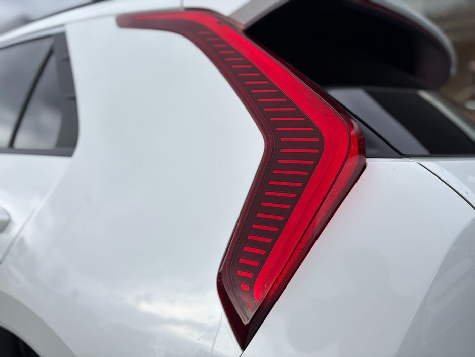 2025 Kia e-Niro - image 11