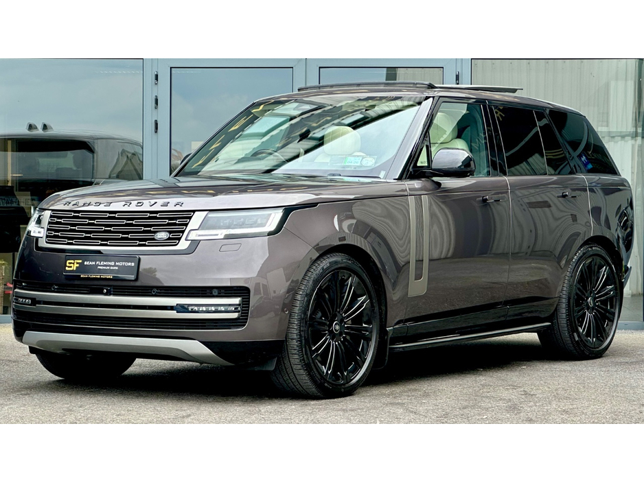 2024 Land Rover Range Rover - image 2
