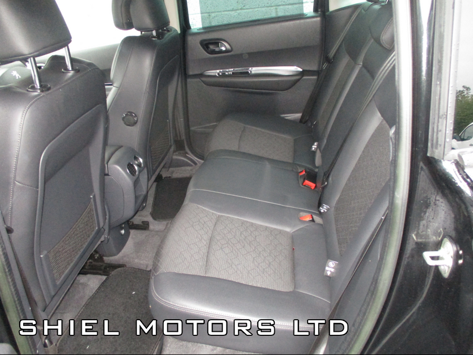 2014 Peugeot 3008 - image 9