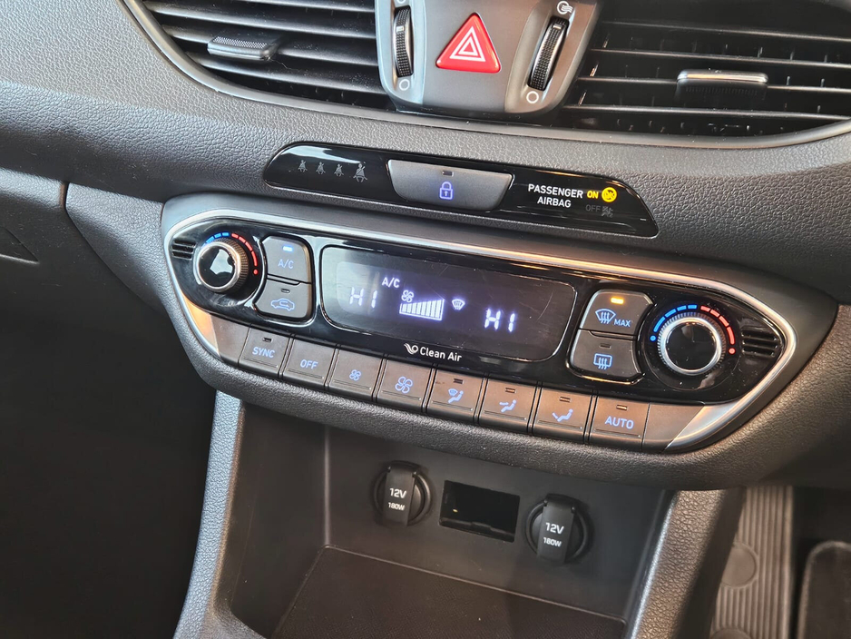 2017 Hyundai i30 1.0 T-GDI Deluxe Launch Edition €13,950