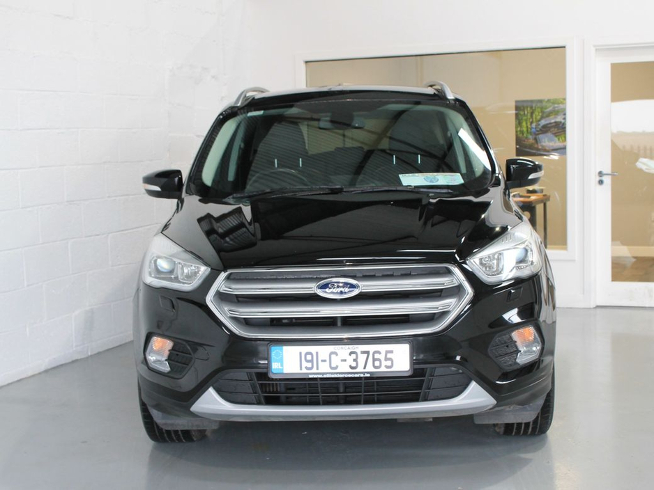 2019 Ford Kuga - image 2