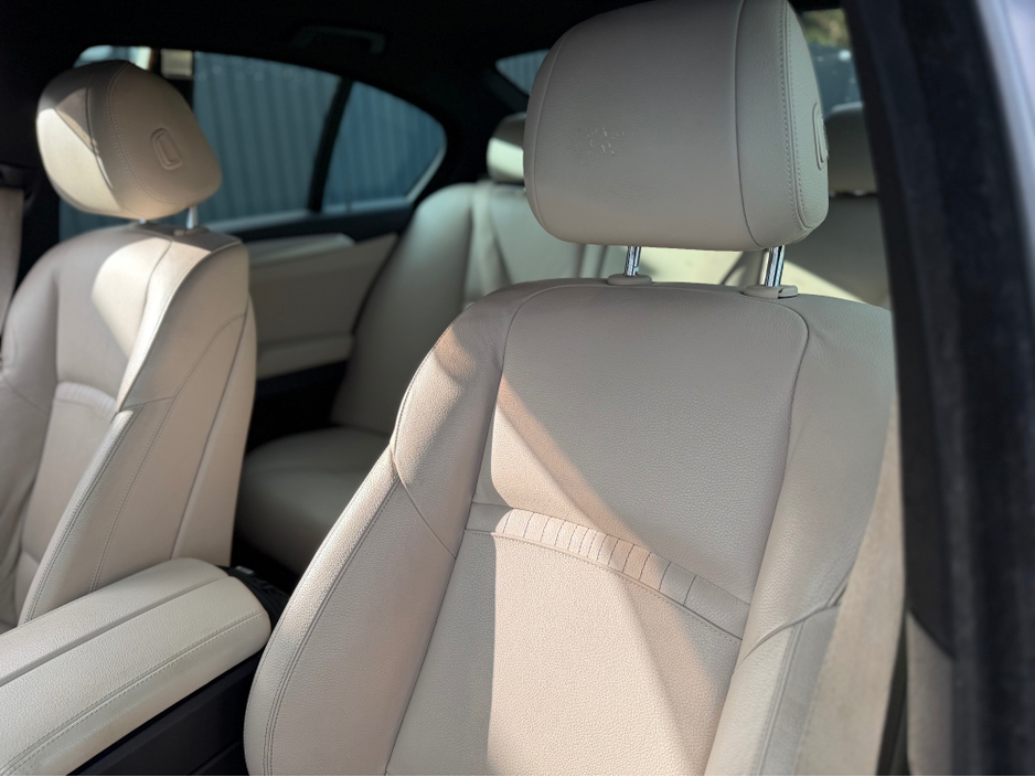 2016 BMW 5 Series - image 42