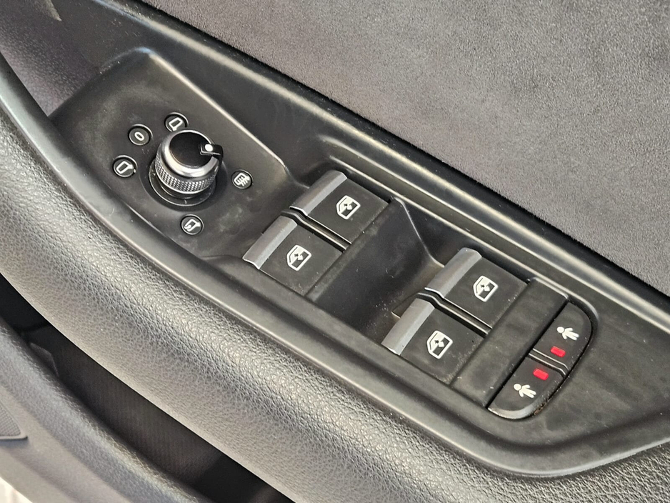 2019 Audi A4 - image 11