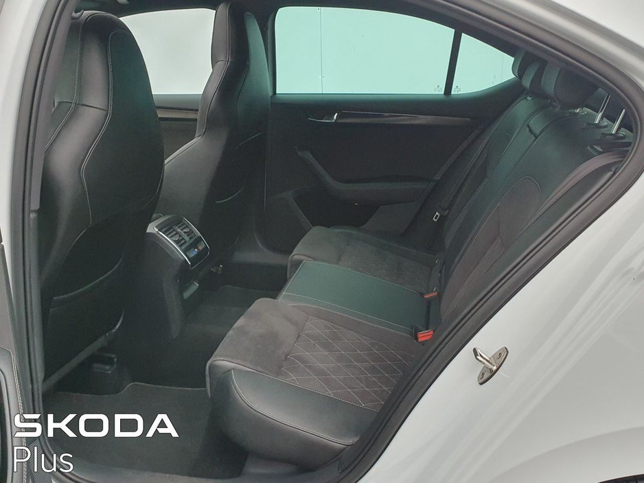 2024 Skoda Superb - image 7