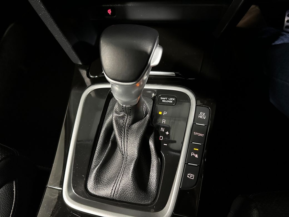 2023 Kia XCeed - image 19