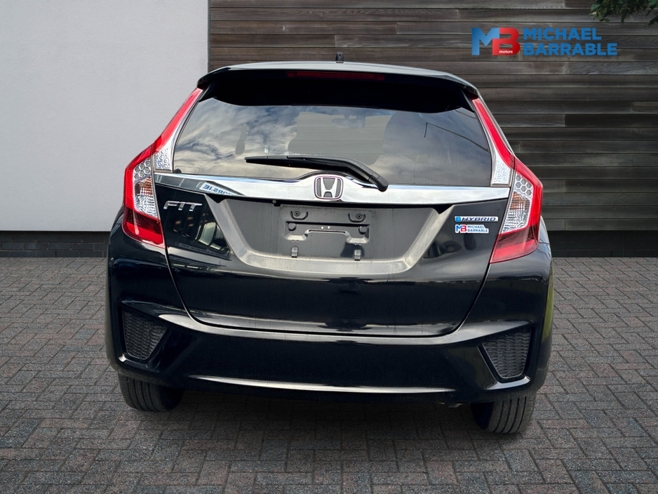 2015 Honda Fit 1.5L Petrol Hybrid Automatic €10,950