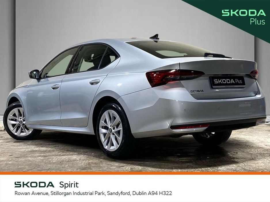 2025 Skoda Octavia - image 3