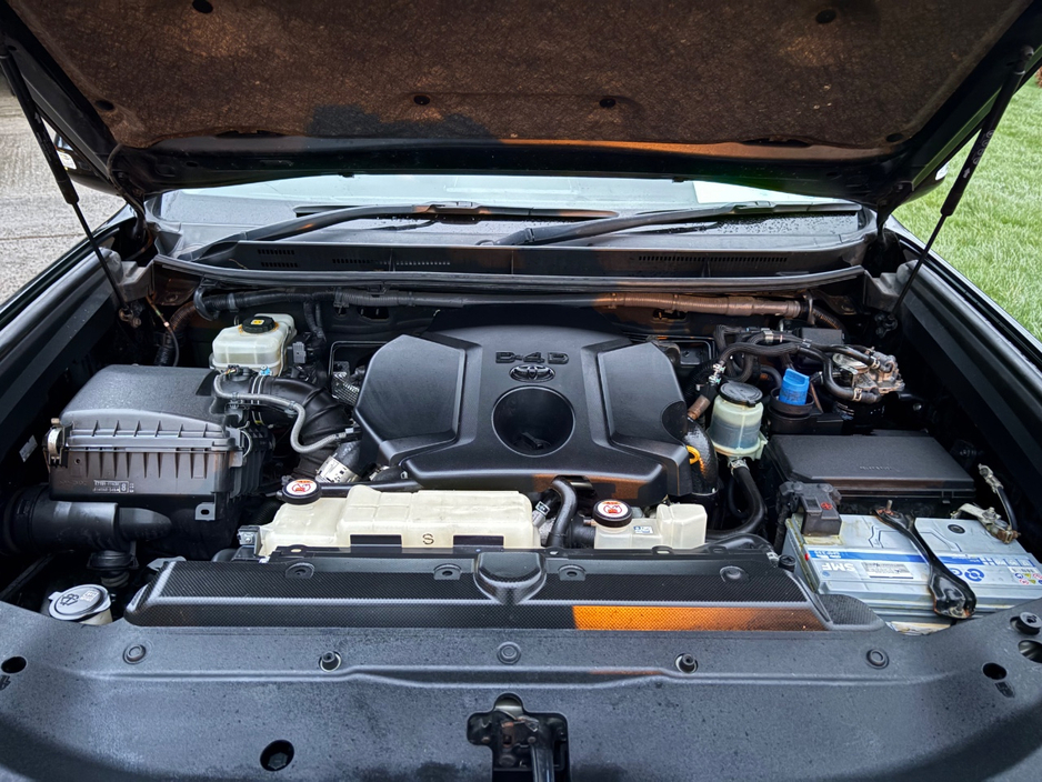 2019 Toyota Landcruiser - image 12