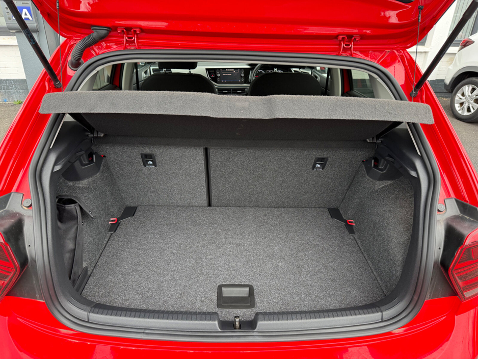 2018 Volkswagen Polo - image 24