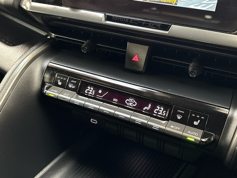 2024 Toyota C-HR - image 13