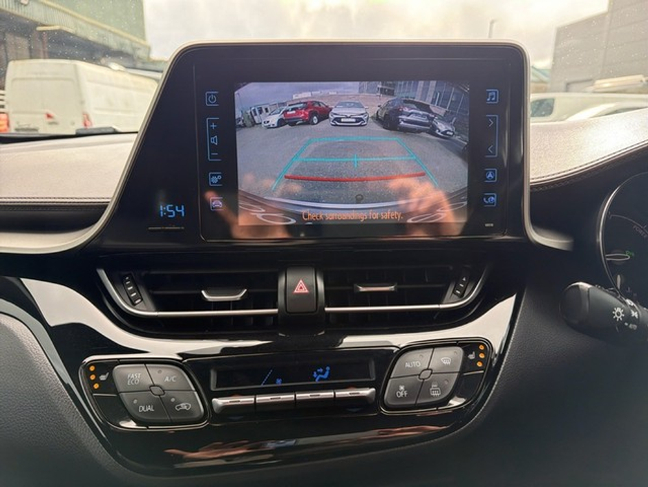 2018 Toyota C-HR - image 12