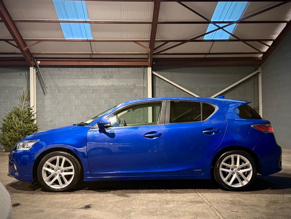 2015 Lexus CT 200 h - image 3