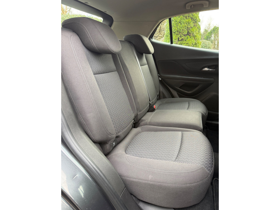 2017 Vauxhall Mokka - image 11