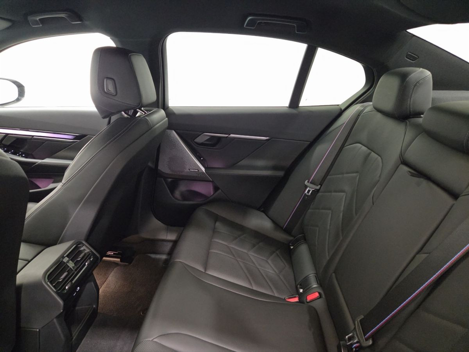 2025 BMW i5 I5 Edrive40 M Sport Pro eDrive 40 M Sport Pro eDrive40 340 Electric 83.9 kWh Auto