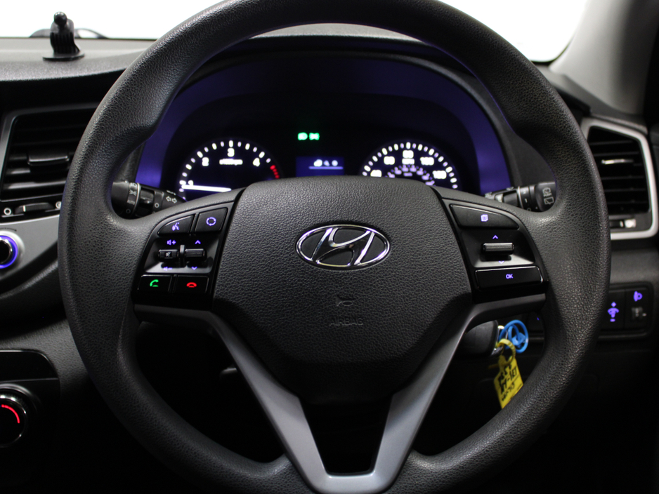 2017 Hyundai Tucson - image 19