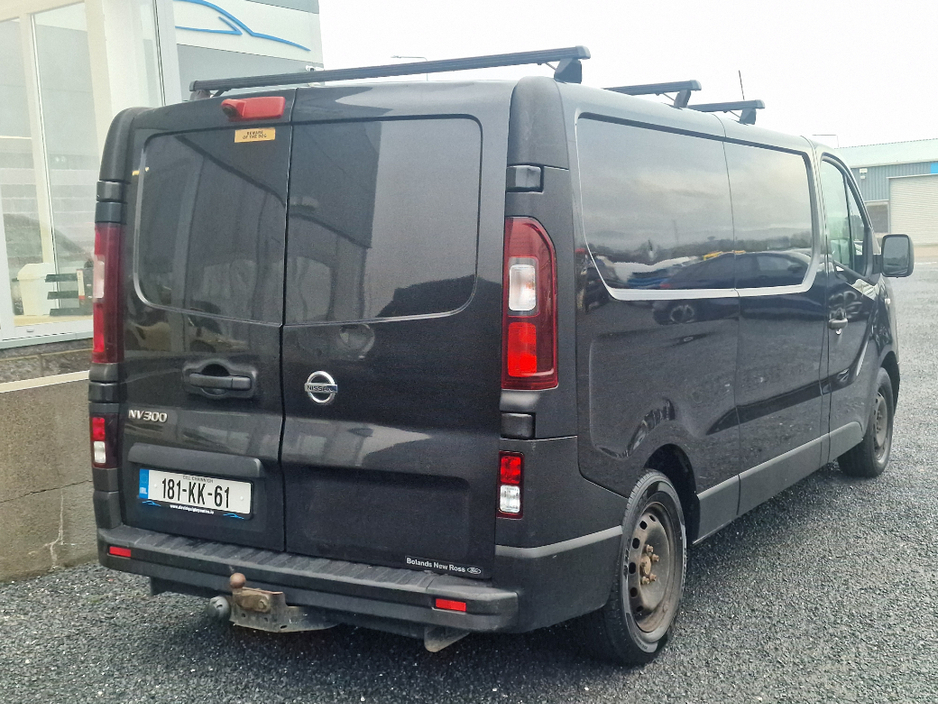 2018 Nissan NV300 - image 3