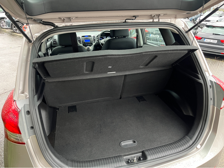 2018 Hyundai ix20 - image 8