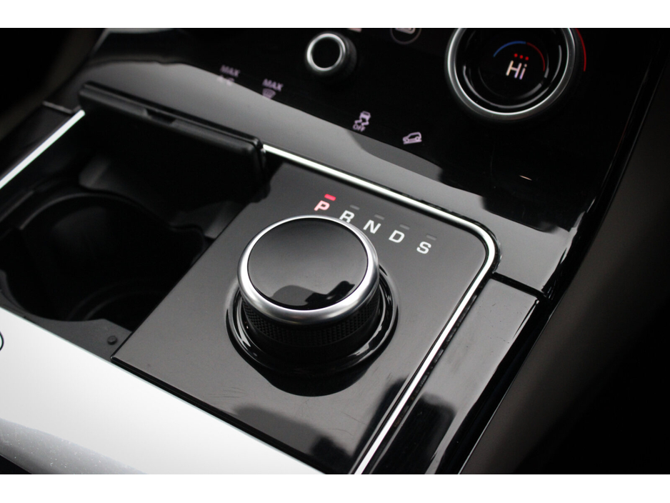 2018 Land Rover Range Rover Velar 2.0D TD4 180 Standard €29,995